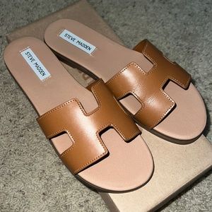 Brand New Steve Madden Hoku Slide 8.5